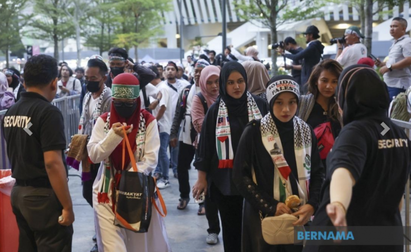 Sea of white: Malaysians flock to Axiata Arena in solidarity with Palestine