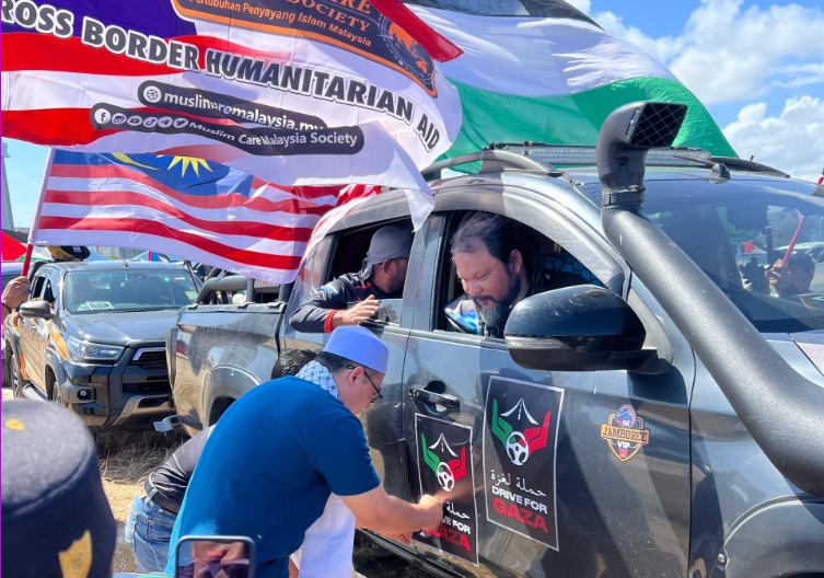 500 4x4 vehicles roar in Terengganu in ‘Drive for Gaza’ campaign