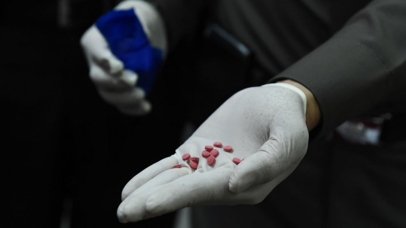 Lao cops arrest six suspects, seize 12 mil meth pills in Hongsa