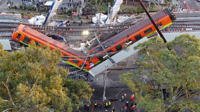 Mexico president vows full probe after 25 die in metro accident