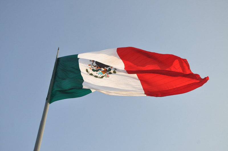 Mexico central bank lowers key interest rate to 4%