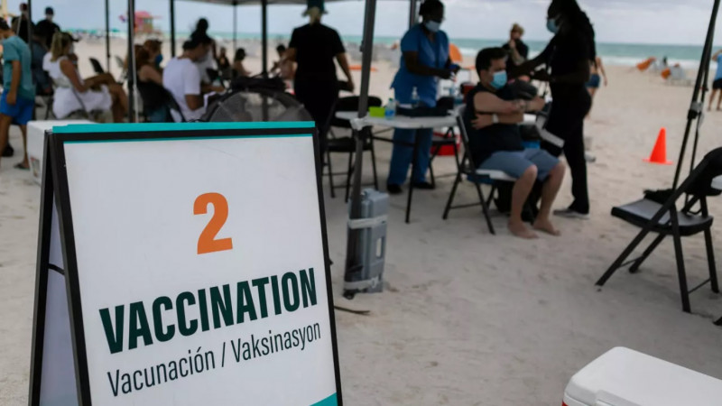 ‘Vaccine tourists’ fly from abroad for injections on US beach