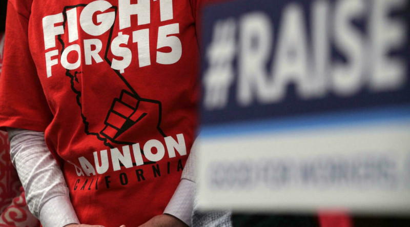 Wages rise in US as companies scramble for staff