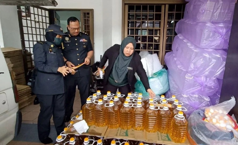 Public urged to monitor supply of cooking oil ahead of Aidilfitri