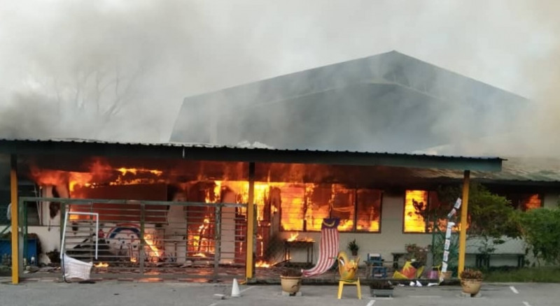 Miri preschool building catches fire