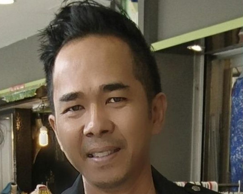 Singaporean in search for step-siblings in Malaysia