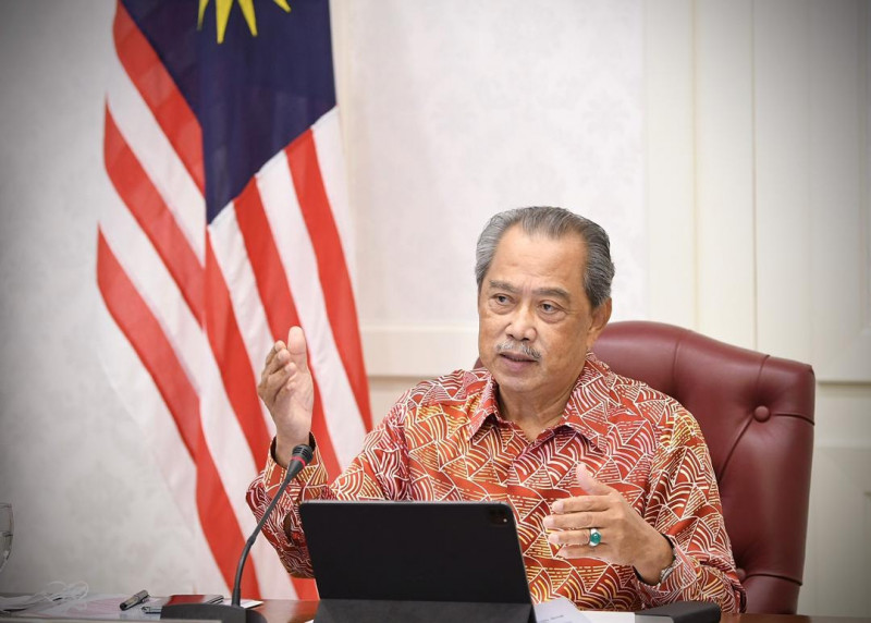 Muhyiddin joins virtual mega selawat with the people