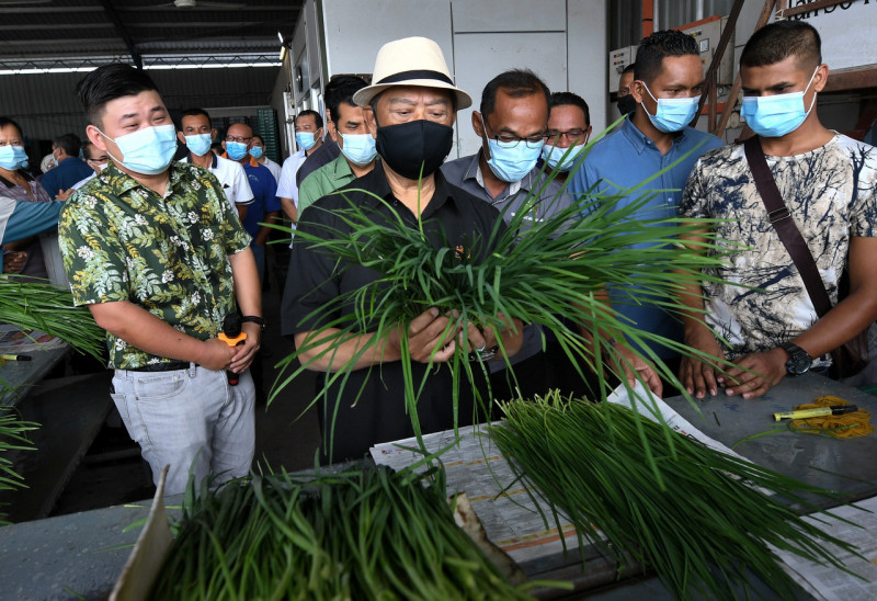 Muhyiddin moots one-stop agro-tourism centre in Sengkang