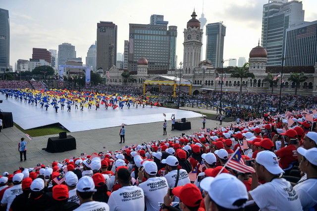 Keluarga Malaysia basks in National Day spirit after two years of pandemic