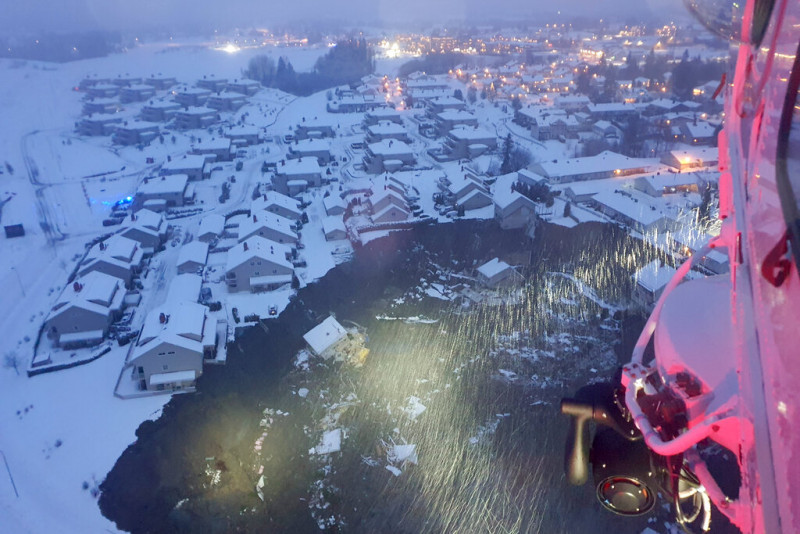 11 missing in massive Norway ‘quick clay slide’