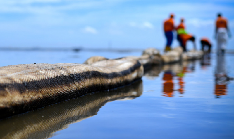‘No one to face charges over Tg Tuan oil pollution’