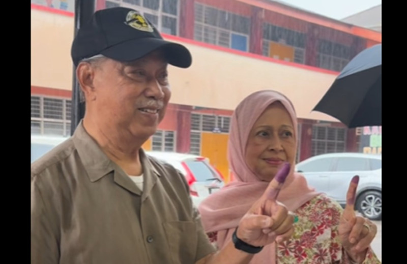 Muhyiddin, wife cast votes; Hope voter turnout will be good 