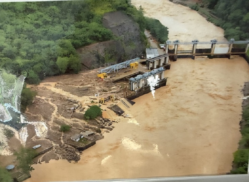 Suspected logging left Tenom’s hydropower workers trapped in mud, darkness