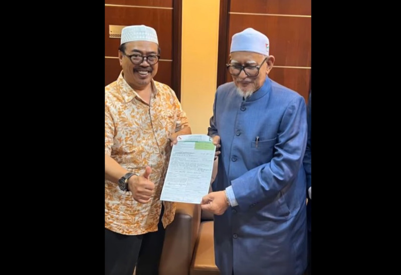 Ahmad Zahid’s younger brother joins PAS