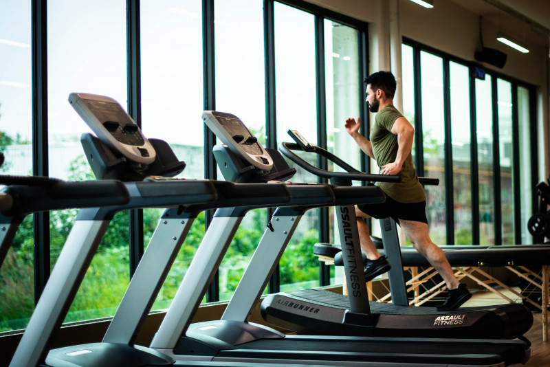 Gyms get band-aid over hole of their sinking boat