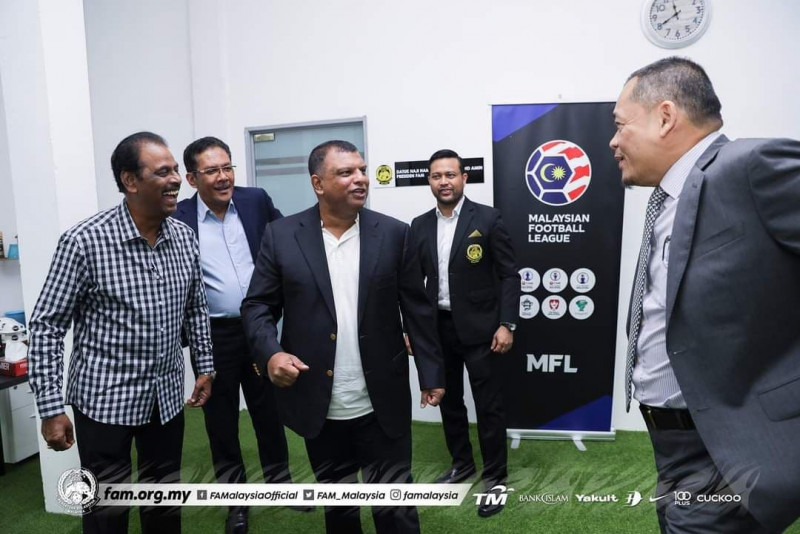 Datuk Haji Hamidin and Tan Sri Tony Fernandes Discussed on the continued FAM - PSM agreement 