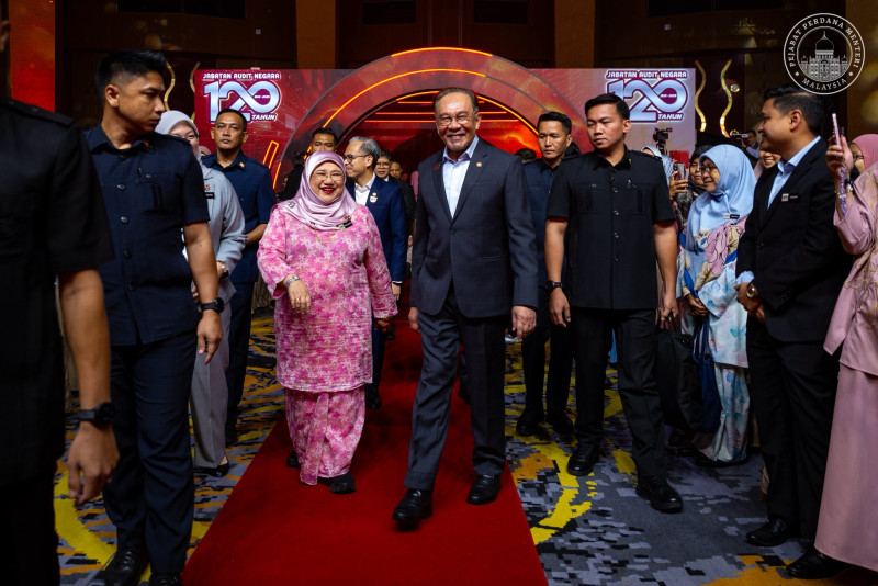 Anwar 1, grandson 0: PM reveals his 'personal tension' at home