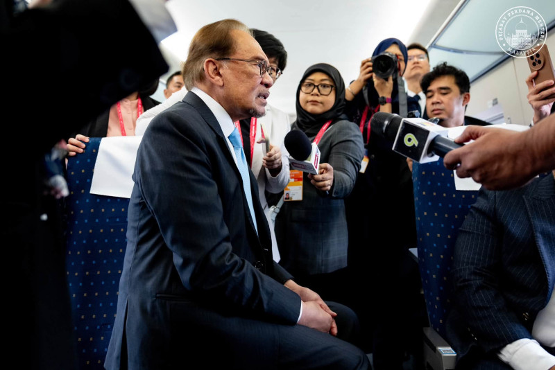 PM describes actions of Negeri MB and former Exco members as rude and uncivilised