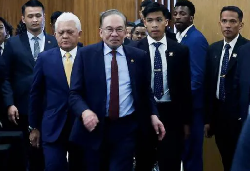 Nurul Izzah for Selangor MB? - That is Amirudin's view, says PM