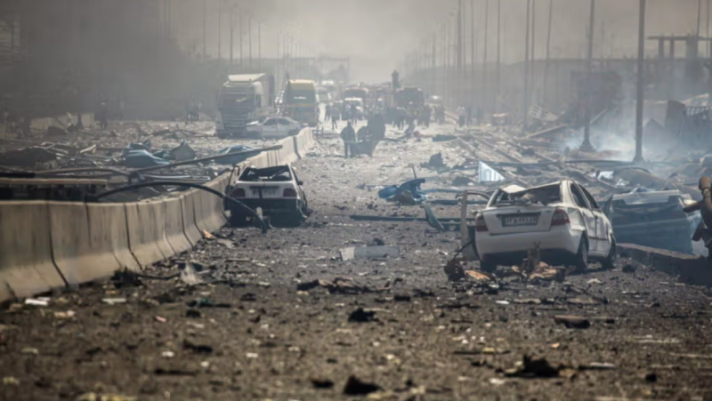 Death toll rises to 14; 750 injured in Southern Iran port explosion