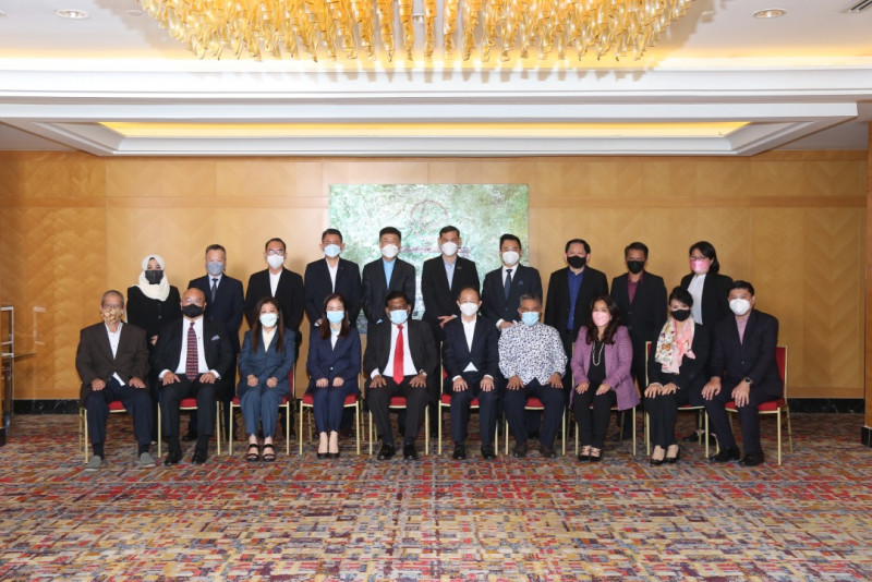 MAH names new honorary secretary-general, president