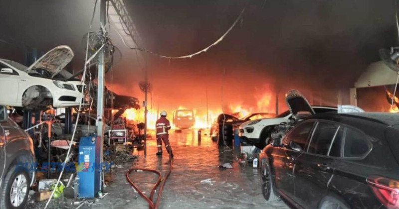 Fire destroys 20 cars and three motorcycles at Puchong Jaya workshop