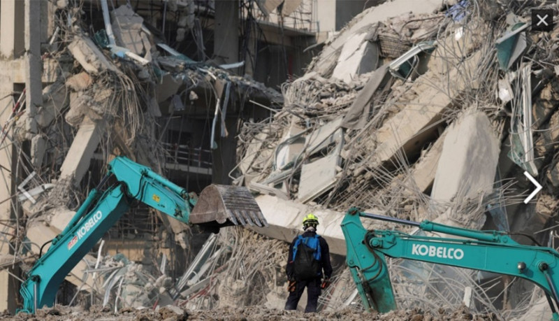 Myanmar-Thailand quake deaths toll passes 1,000 as rescuers dig for survivors 