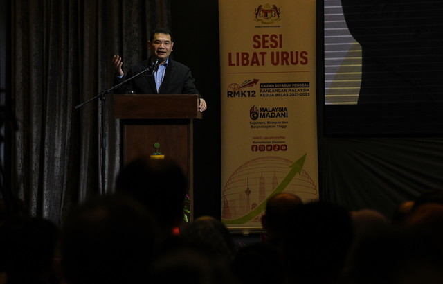 Ringgit decline has not propelled inflation: Rafizi