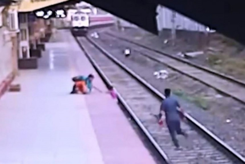 Indian railway ‘superhero’ pulls off dramatic rescue