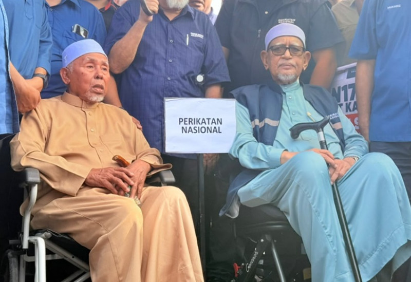 Abdul Hadi at Dewan Tun Ali to show support for PN candidate