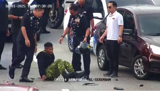 Top cop stops to assist motorcyclist involved in accident