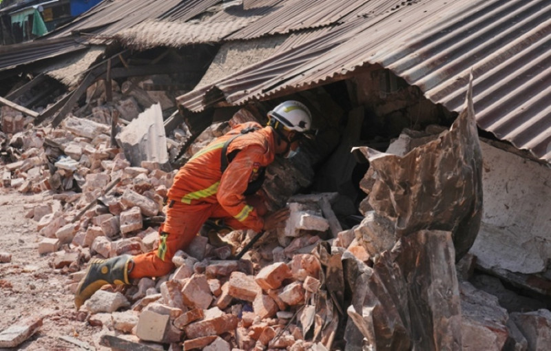Myanmar earthquake: Survivors still being found but hopes begin to fade