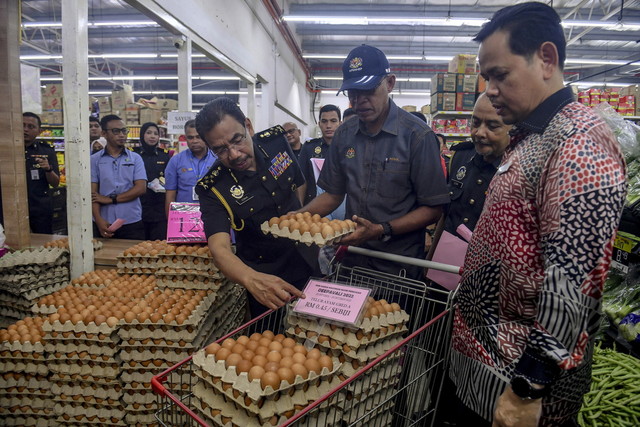 Supply of food, essentials enough for Deepavali: govt