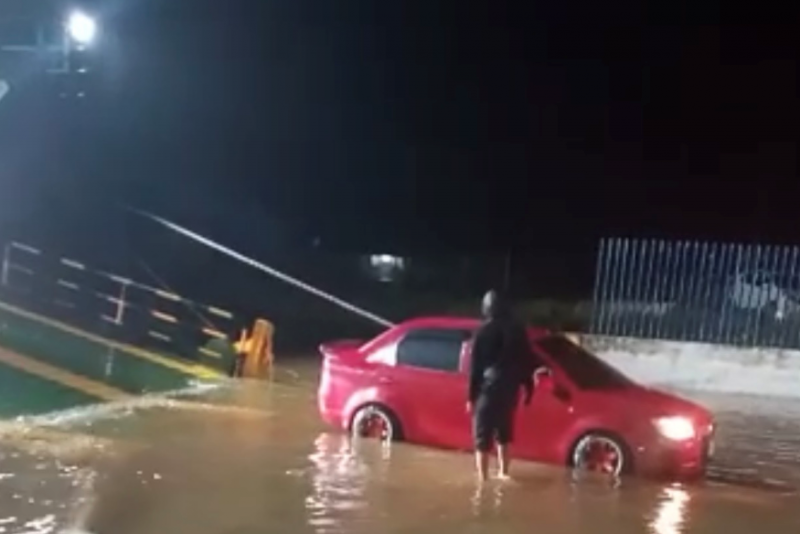 Social media abuzz in Sabah over unusual high-tide phenomenon