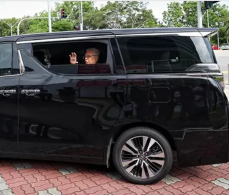 Ismail Sabri leaves MACC after close to seven hours, expected to be back again