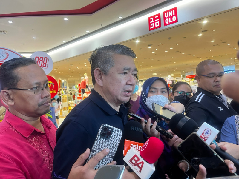Solving labour shortage key to stabilising cooking oil price: Salahuddin