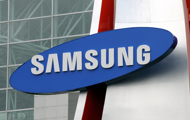 Samsung profit jumps by nearly half on strong smartphone sales