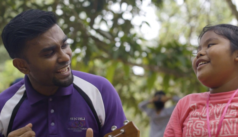 Global Teacher Prize winner gives away US$500,000 to fellow finalists