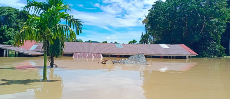 Infrastructure destroyed, areas still submerged under 2m-high S’wak floods