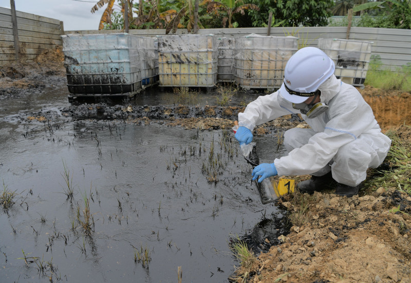 [UPDATED] Two Selangor water treatment plants shut following odour pollution