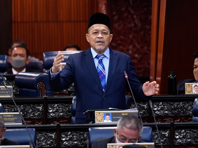Parliament’s own jester? Shahidan ‘funniest’ MP, Hansard data says