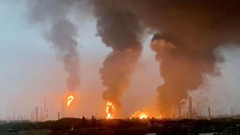 One dead in Shanghai chemical plant explosion