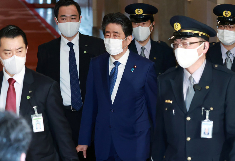 Abe reamed out by MPs over scandal, but avoids prosecution