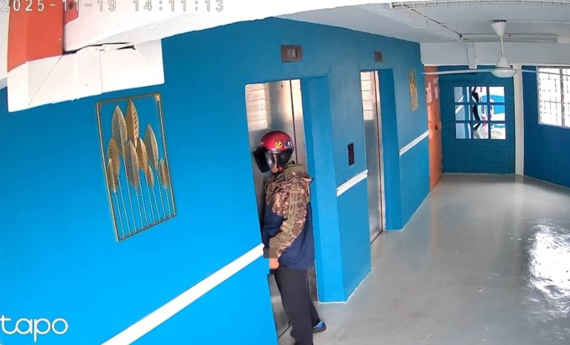 Man caught urinating at lifts: Sri Sabah Flats residents up in arms