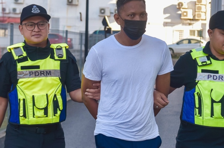 RM5,500 fine set aside, man who went viral for kicking elderly man jailed four months