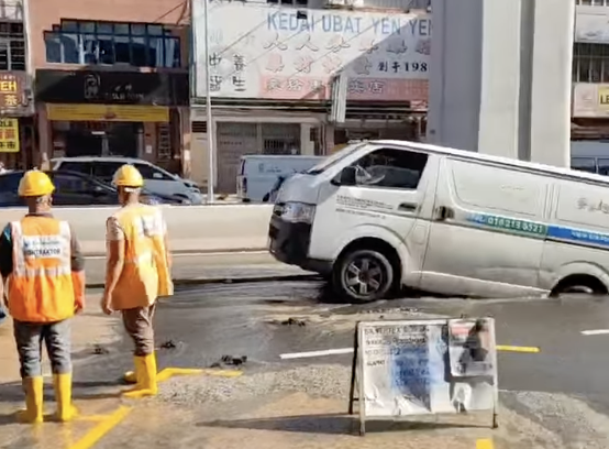 MP cautions road users after van falls into sinkhole along Jalan Kepong