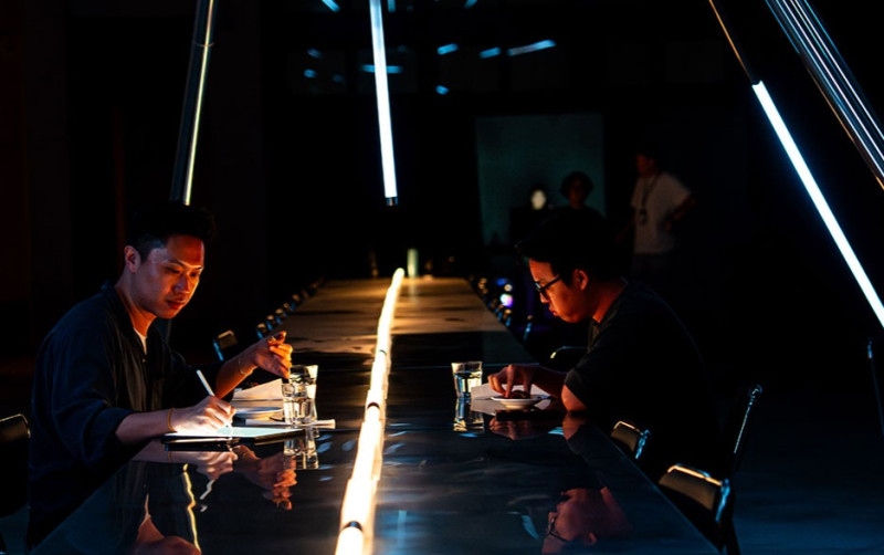 90D - A taste, light, and sound dinner experience