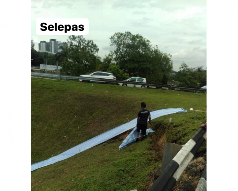 Be careful of soil movement at Melawati roundabout: council tells motorists