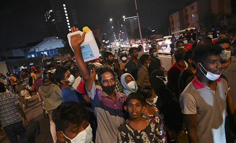 10-hour power cuts in Sri Lanka as crisis worsens