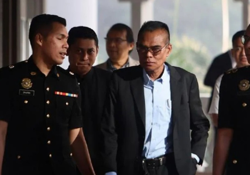 Two top DOE officials plead not guilty to accepting bribes (Updated)